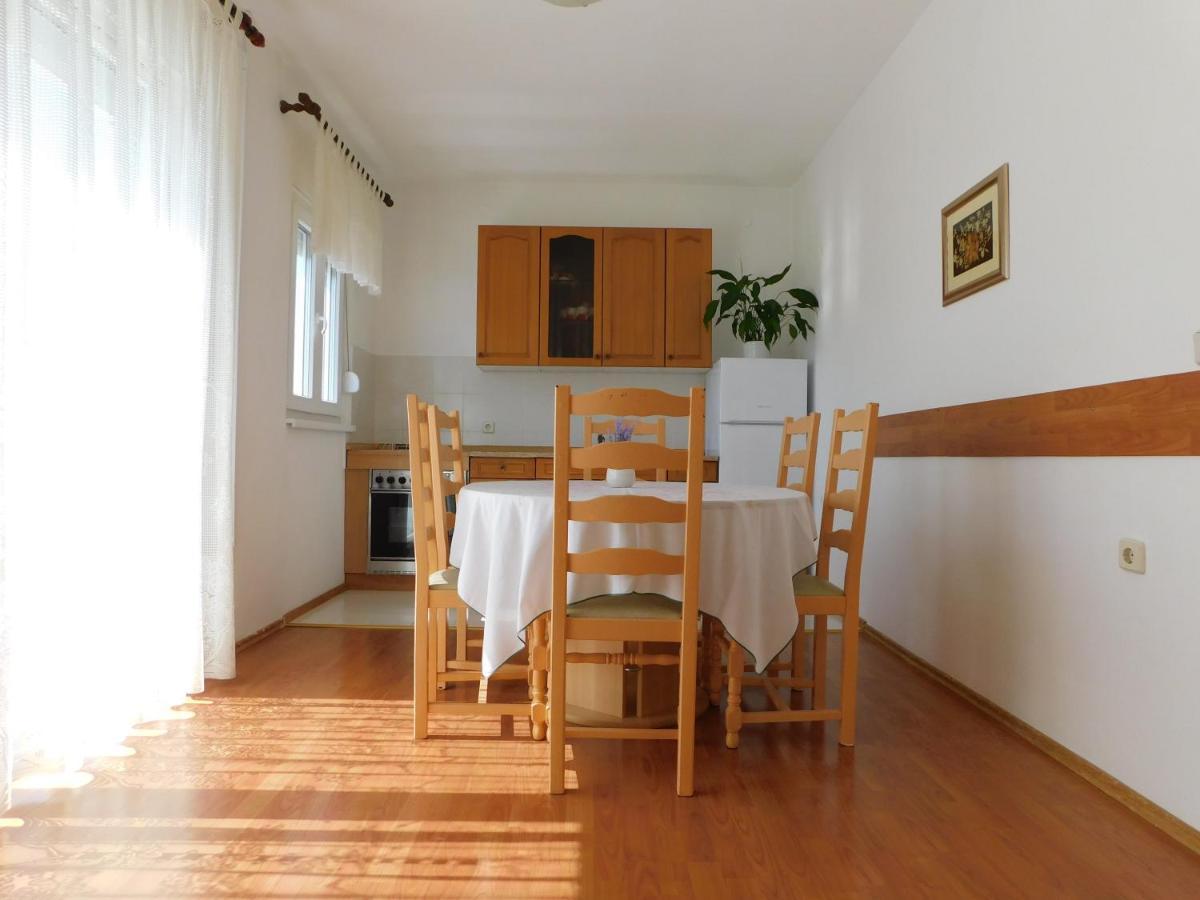 Apartmani Salus Đảo Pag Ngoại thất bức ảnh