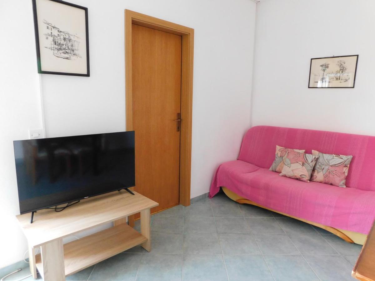 Apartmani Salus Đảo Pag Ngoại thất bức ảnh