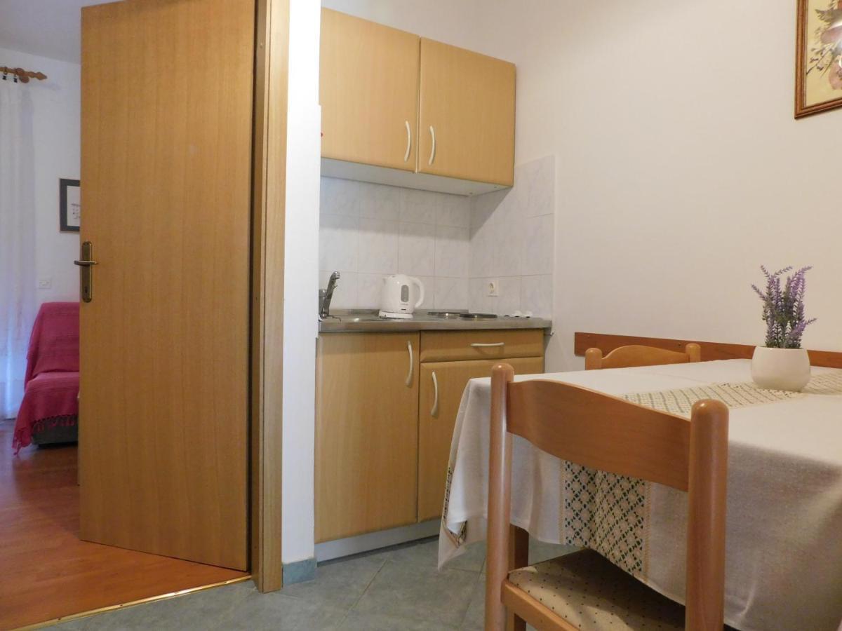 Apartmani Salus Đảo Pag Ngoại thất bức ảnh