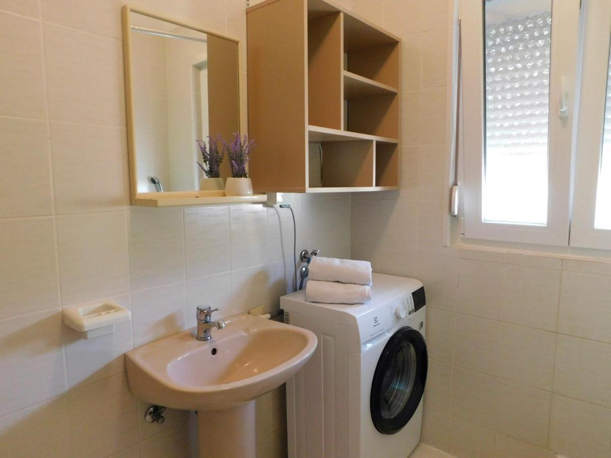 Apartmani Salus Đảo Pag Ngoại thất bức ảnh