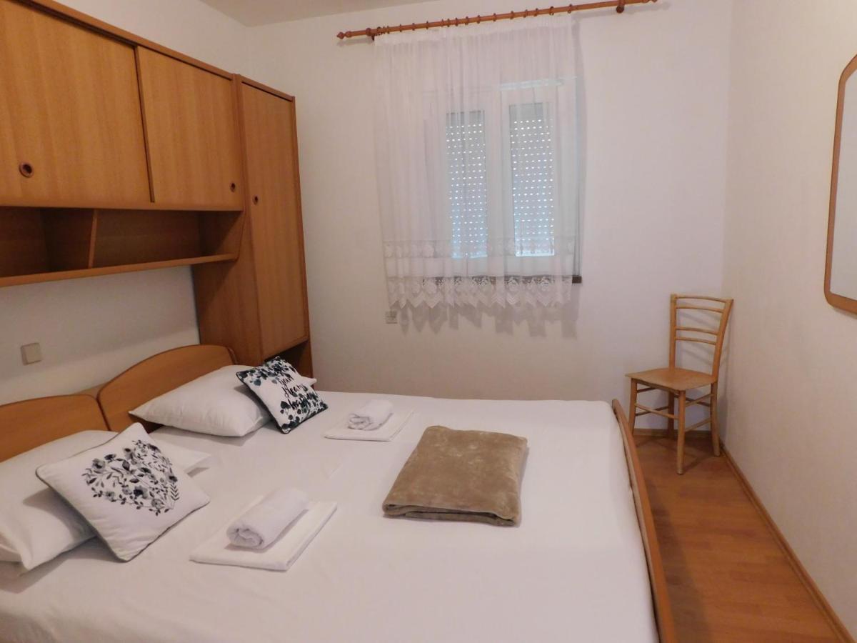 Apartmani Salus Đảo Pag Ngoại thất bức ảnh